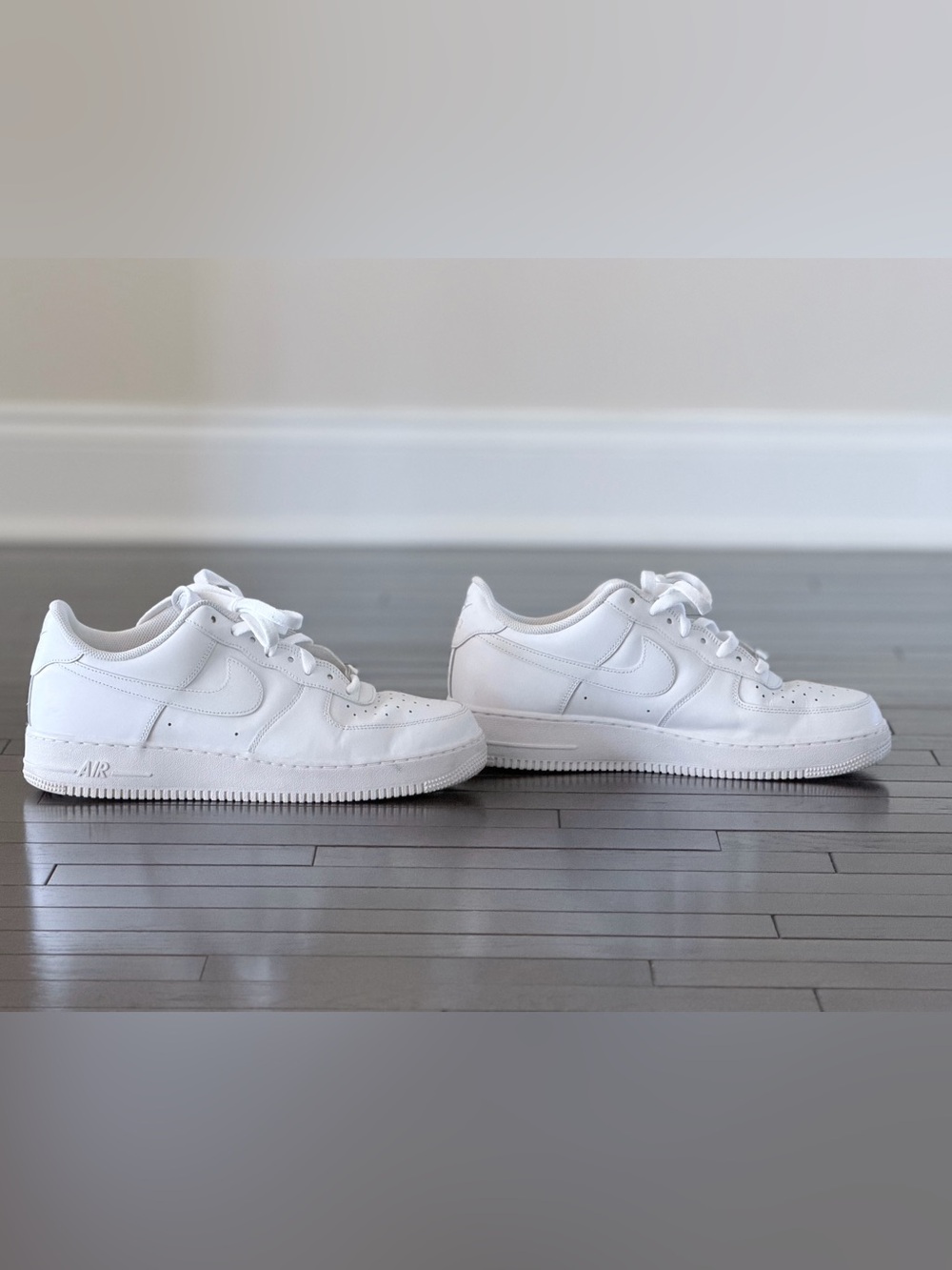 Men’s Air Force Ones - Picture 3 of 6